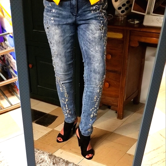 VENUS Denim - Badazzled Venus Jeans! Size 10